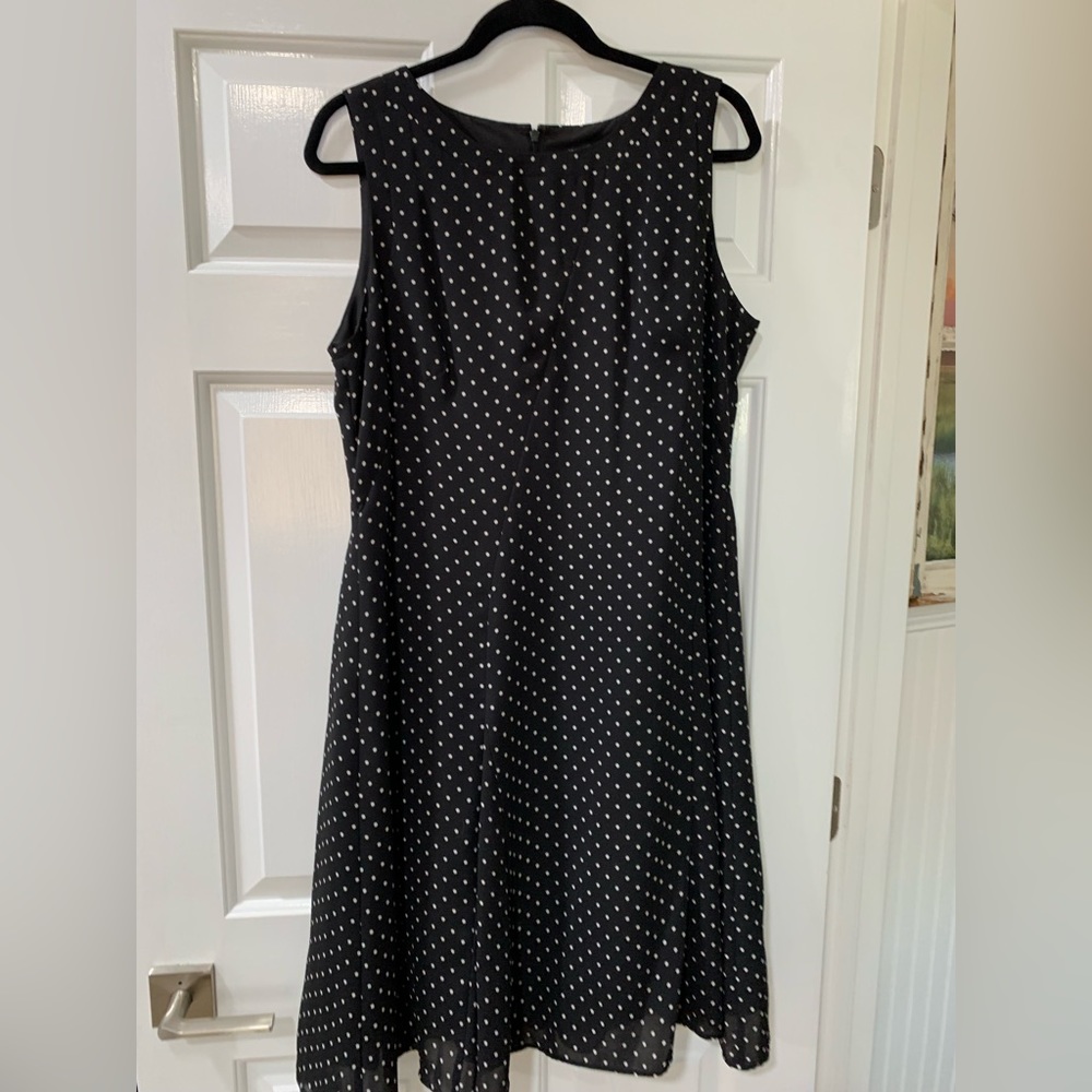 Ann Taylor sleeveless dress